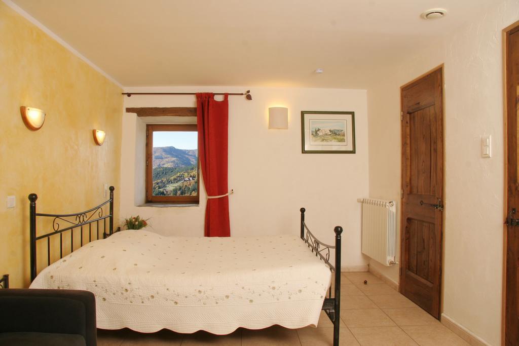 Chambres D'Hotes Lou-Rey Le Collet-de-Deze Exterior photo